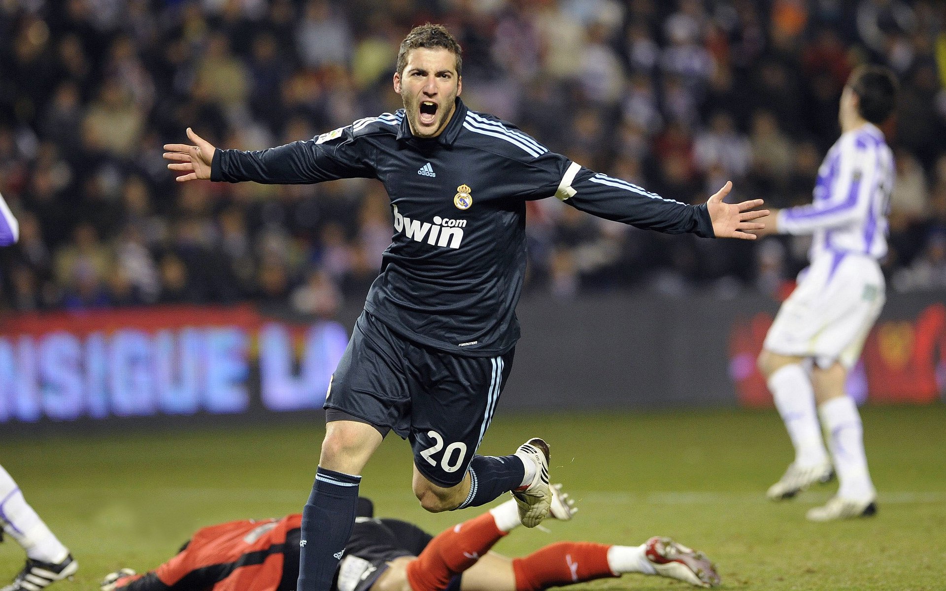 男排超级联赛上演“天王山之战”